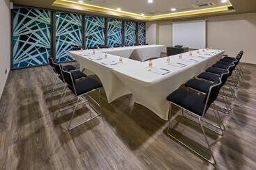 هتل City Express Plus By Marriott Merida