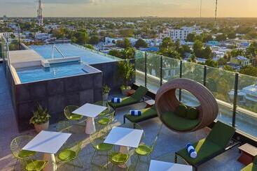 هتل City Express Plus By Marriott Merida