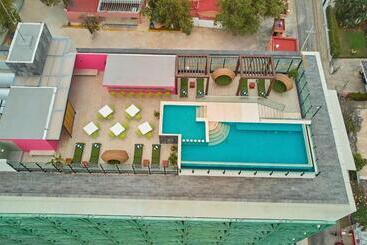 هتل City Express Plus By Marriott Merida