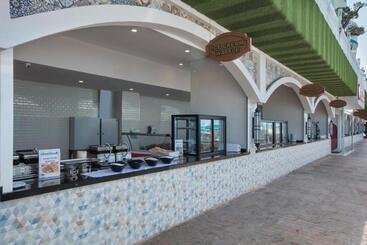 酒店 Granada Luxury Beach Ultra All Inclusive