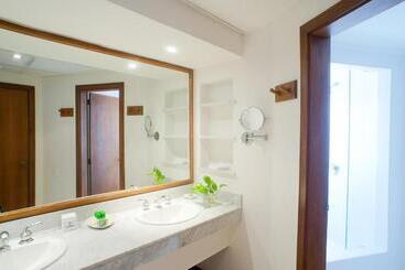 Irotama Apartasuites