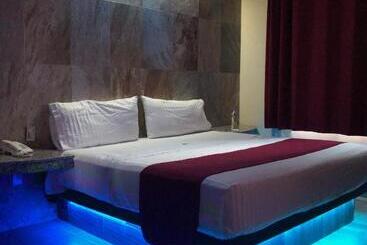 هتل Jard Inn Adult Only