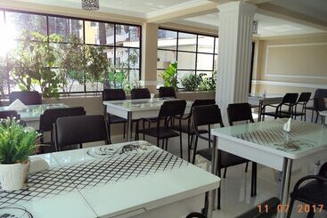 هتل Live Inn Ureki
