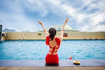 هتل Muong Thanh Luxury Quang Ninh