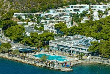 هتل Ramada Loutraki Poseidon Resort