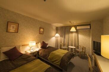 Sky Hotel Uozu