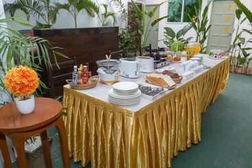 هتل Sky View Bed & Breakfast