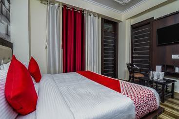 Oyo 15989 Rc Residency