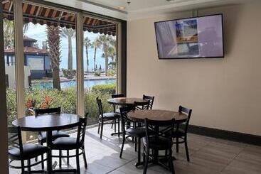 Shores Of Panama Resort
