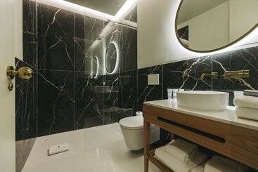Torel 1884 Suites & Apartments