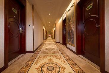 Vienna Hotel Shenzhen Shuiku New Village