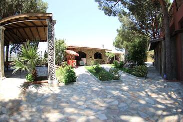 Atillas Getaway