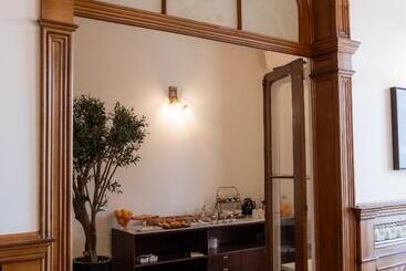 تختخواب و صبحانه Marquês Garden House By Olivia