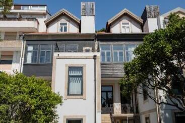 تختخواب و صبحانه Marquês Garden House By Olivia