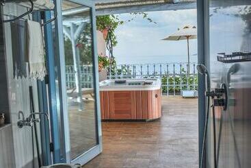 Beyaz Yunus Hotel   Adult Only