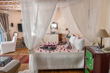 Beyaz Yunus Hotel   Adult Only