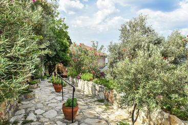 Beyaz Yunus Hotel   Adult Only