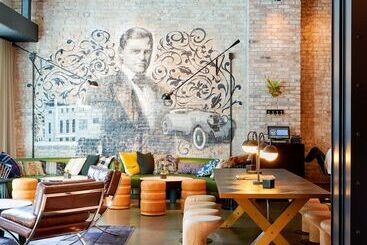 هتل Arlo Chicago