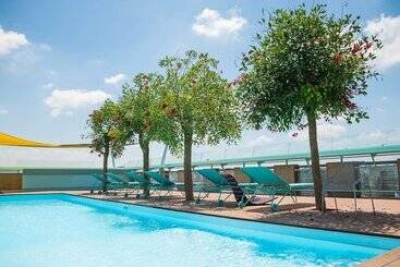 هتل Bossa Nova Beirut