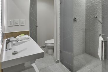 هتل City Express Plus By Marriott Tijuana