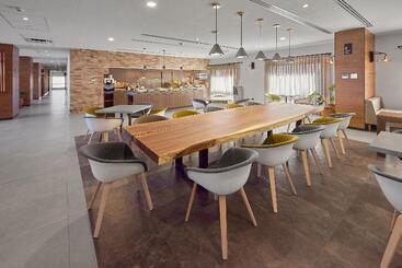 هتل City Express Plus By Marriott Tijuana