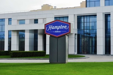 בית מלון כפרי Hampton By Hilton Brest