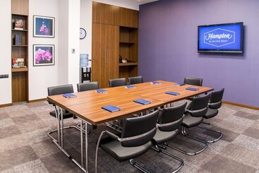 בית מלון כפרי Hampton By Hilton Brest