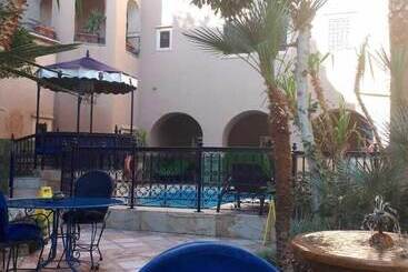 هتل Hôtel Riad Dar Daïf