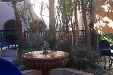 هتل Hôtel Riad Dar Daïf