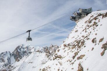 Szálloda Le Massif  & Lodge Courmayeur The Leading S Of The World