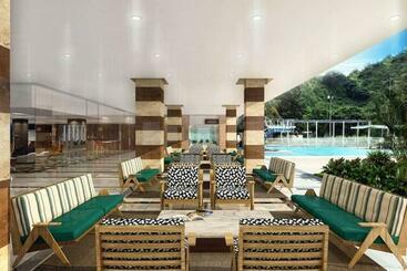هتل Marriott Maracay Golf Resort