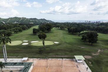 هتل Marriott Maracay Golf Resort