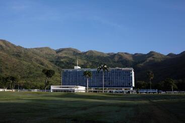 هتل Marriott Maracay Golf Resort