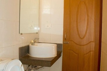 هتل Nirvah Candolim Beach Holiday Stay