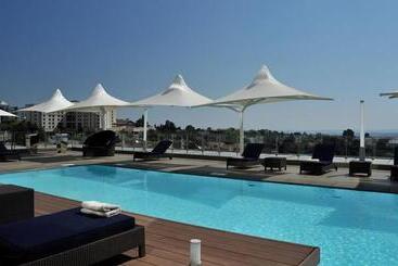 هتل Radisson Blu  Sandton Johannesburg
