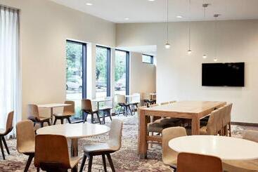 هتل Residence Inn By Marriott Dallas By The Galleria
