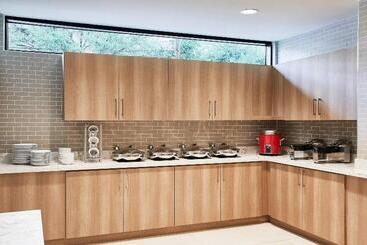 هتل Residence Inn By Marriott Dallas By The Galleria