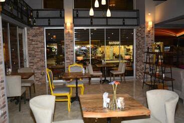هتل The Marmaris Boutique
