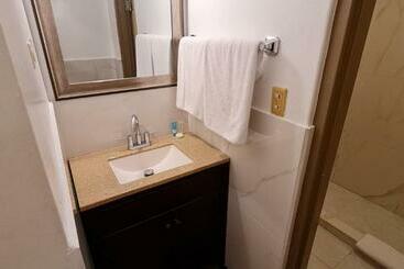 Surestay Hotel By Best Western Guam Airport South