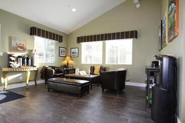 هاستل Monterey Peninsula Inn