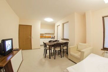 Green Life Family Apartments Pamporovo