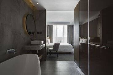 هتل Harbour 10