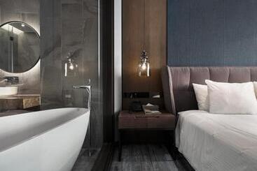 هتل Harbour 10