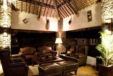 هتل Lake Manyara Kilima Moja Lodge