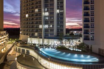 هتل Pinetree Marina Resort