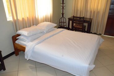 Keys Hotel Mbokomu Branch