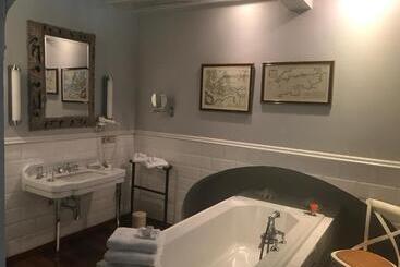 پانسیون B&b Number 11 Exclusive Guesthouse