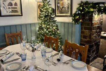 膳宿费 Blue Ball Inn, Sandygate, Exeter