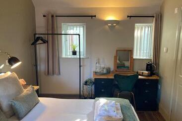 膳宿费 Blue Ball Inn, Sandygate, Exeter