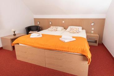 پانسیون Rooms Cvitar   Center